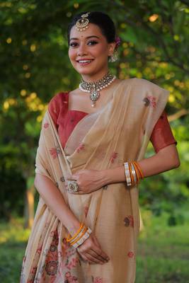 Beige woven muga cotton saree with blouse piece 4