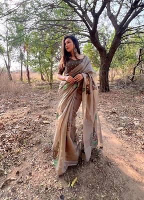 Beige woven muga cotton saree with blouse piece 2