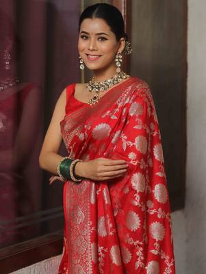 Red woven silk blend kanjivaram saree with blouse 1
