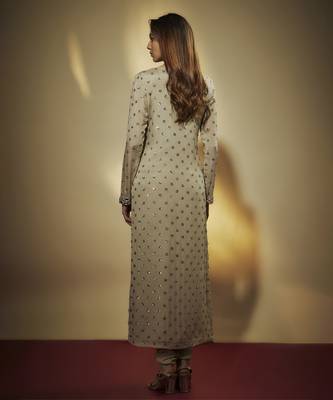 Grey sequins and mirror embroidered suit set with sequins dupatta 3