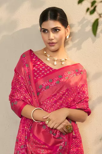 magenta poly viscose georgette geometric pattern banarasi saree