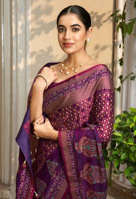 violet poly viscose georgette geometric pattern banarasi saree 2