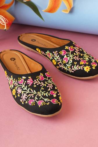 women's embellished embroidered canvas upper slip on mojaris
