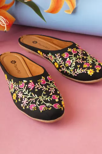 women's embellished embroidered canvas upper slip on mojaris