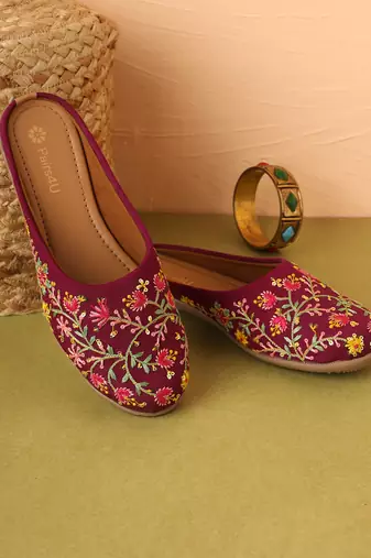women's embellished embroidered canvas upper slip on mojaris