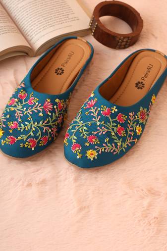 women's embellished embroidered canvas upper slip on mojaris