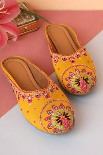 women's embellished embroidered canvas upper slip on mojaris