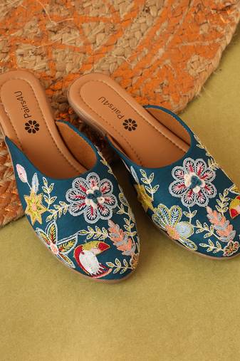 women's embellished embroidered canvas upper slip on mojaris