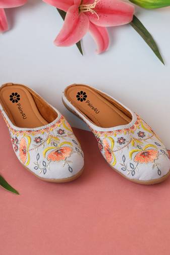 women's embellished embroidered canvas upper slip on mojaris
