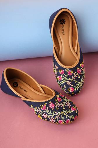 women's embellished embroidered canvas upper slip on mojaris