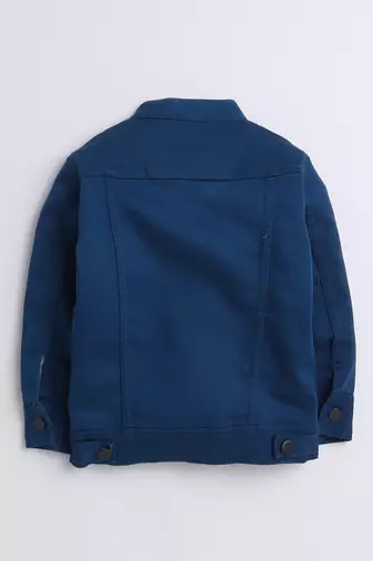 Peacock blue printed t-shirt with front pocket denim jacket