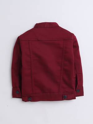 Maroon printed t-shirt with front pocket denim jacket 2