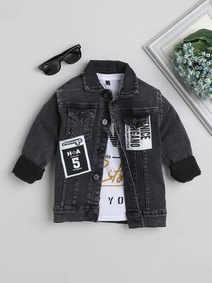 Black printed t-shirt with front pocket denim jacket 1