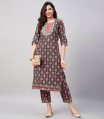Winered woman navy blue patch gota detailing at neck kurta set