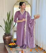 Women's Viscose Muslin Fabric Straight Kurta, Pant and Dupatta Set
