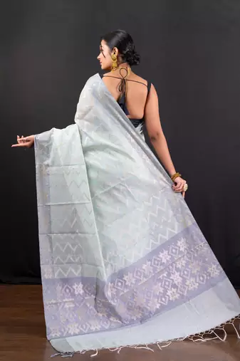 Banarasi chanderi cotton saree in green with dual shade and zari border