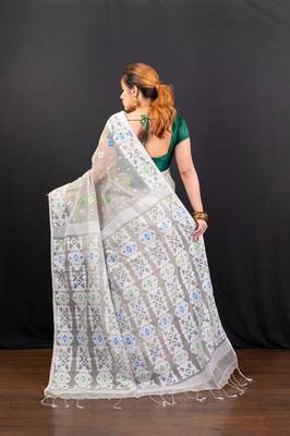 Grey cotton jamdani saree with offwhite  woven motifs 3