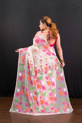 Offwhite cotton jamdani saree with pink and multi leaf motifs 3