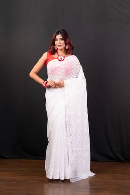 White cotton jamdani saree with self woven motifs and golden booti 1