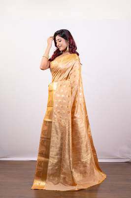 Kanjivaram art silk blend saree in peach cover floral motifs and border 2