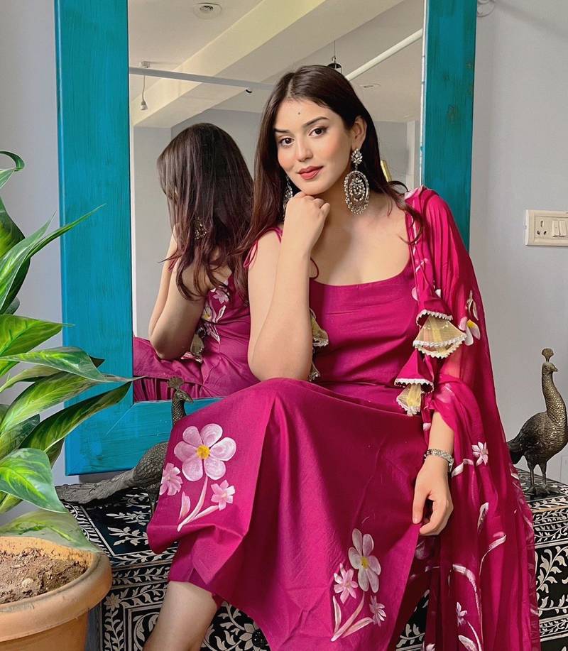 Floral Women's Crepe Fabric Straight Kurta,Pant and Dupatta Set