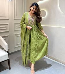Green Women's Cotton Pleated Kurta Pant and Dupatta Set