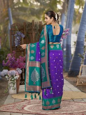 purple and turquoise blue art banarasi silk woven heavy jacquard work saree with blue blouse piece 3