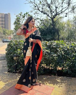 Black art silk zari sarees with blouse 2