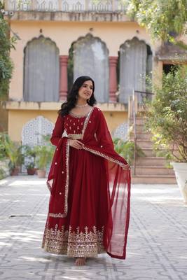 Maroon Designer Long Kurti & Duppta With Embroidery Sequins Work 3