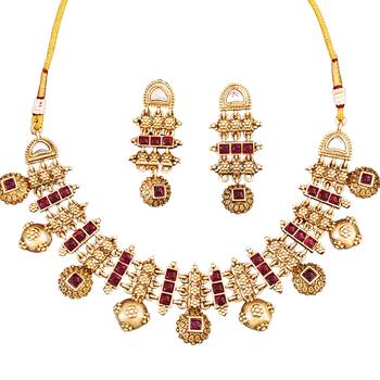 Traditional gold-plated necklace and earrings set with red stones, antique design, wedding jewellery 6