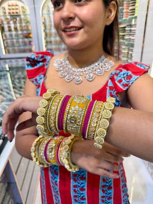red brass bridal chura with bridal set design 3
