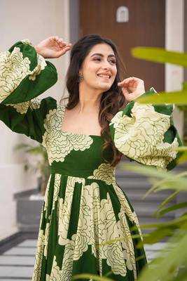 Green girlie partywear printed gown for trendy looks 2