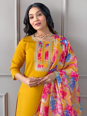 Women's Rayon Straight Kurta, Pant and Dupatta Set 5