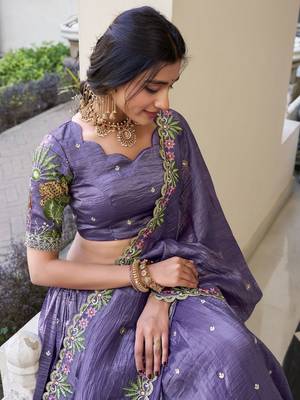 lavender embroidered wedding lehenga set choli with dupatta with dupatta 3