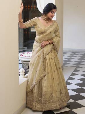 cream thread embroidery wedding lehenga set choli with dupatta with dupatta 4