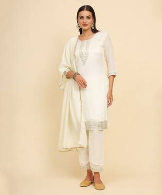 Off white silk blend embroidered kurta with pant and dupatta 1
