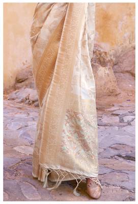 Off white kouram silk bland sequance & thread work saree with Blouse 5