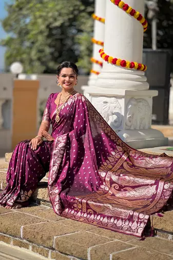 Soft art Silk Blend saree with zari weaving meenakari design