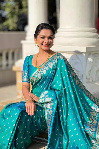 Soft art Silk Blend saree with zari weaving meenakari design