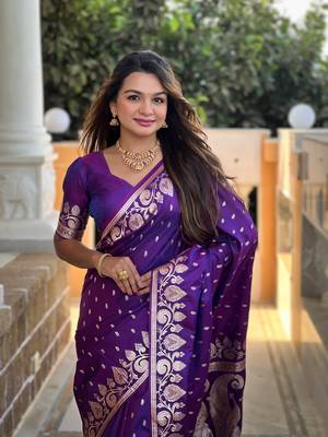 Soft art Silk Blend saree with zari weaving meenakari design 3