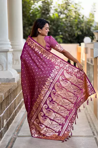 Soft art Silk Blend saree with zari weaving meenakari design