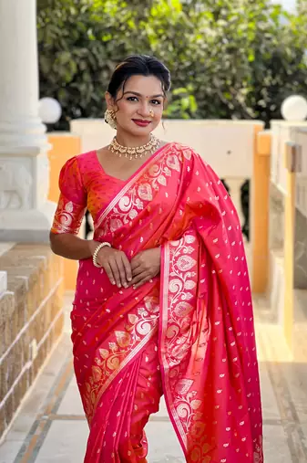 Soft art Silk Blend saree with zari weaving meenakari design