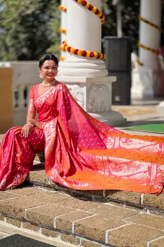 Soft art Silk Blend saree with zari weaving meenakari design