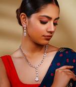 White diamond white finish necklace set