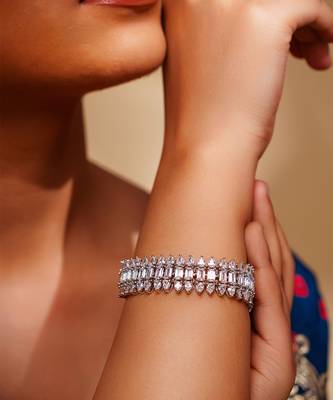 White diamond white finish bracelet 4