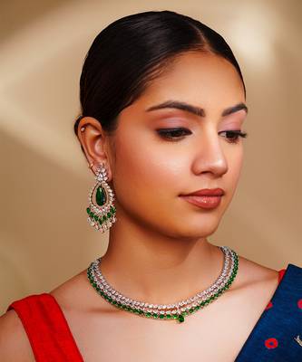 Green diamond white finish necklace set 1