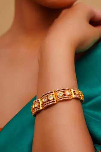 Classy and stylish moissanite bracelet