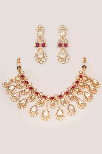 Dramatic and stylish moissanite set with matching earrings