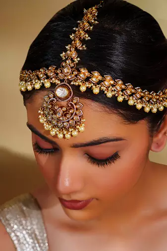 Gold kundan polki two tone finish mathapatti