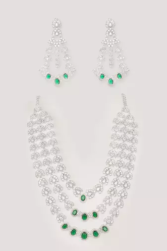 Bold and dramatic emerald 3 line diamond set with earrings